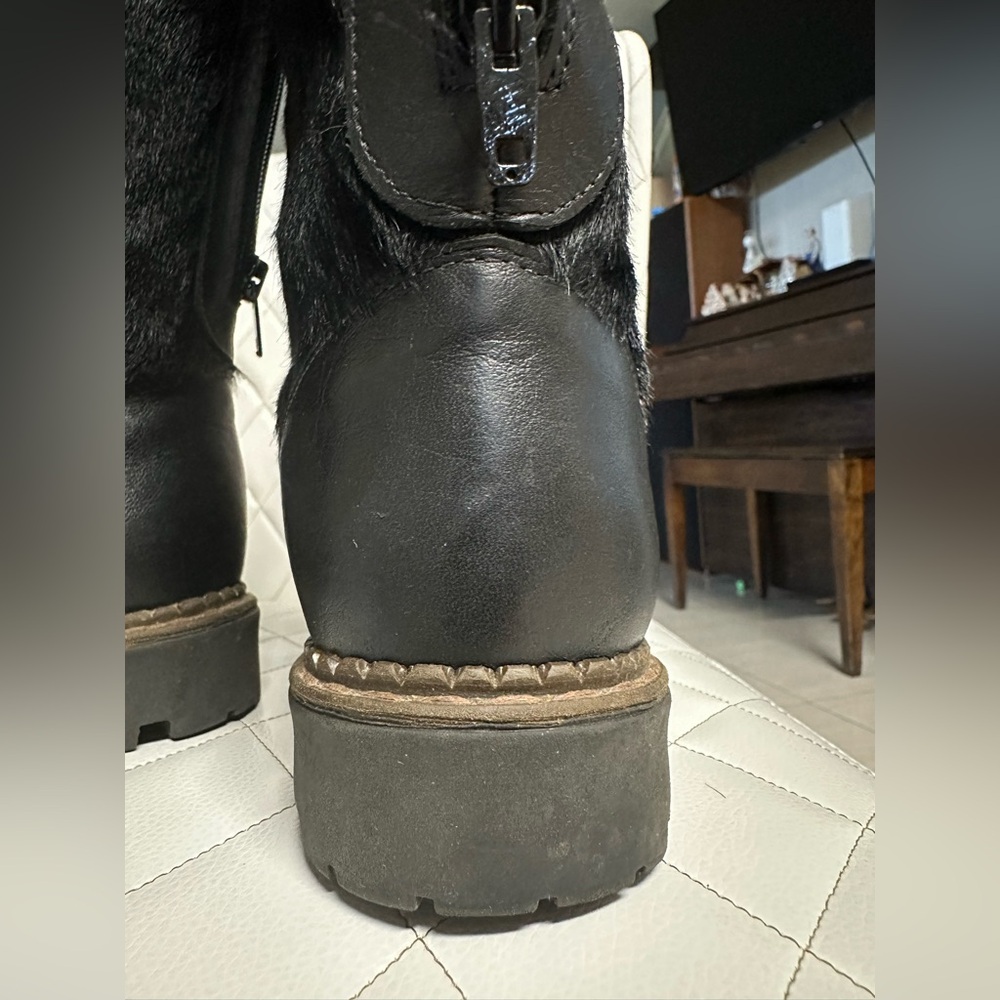 Cozy Black Fur-Lined Boots